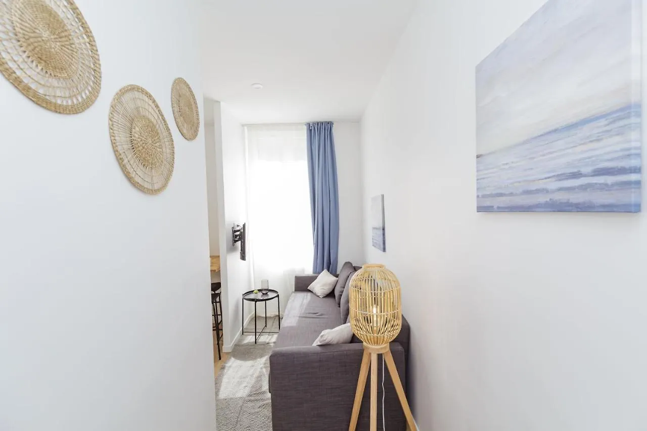 Nice 23 M Bright And Renovated Courtyard Side Paris Apartment