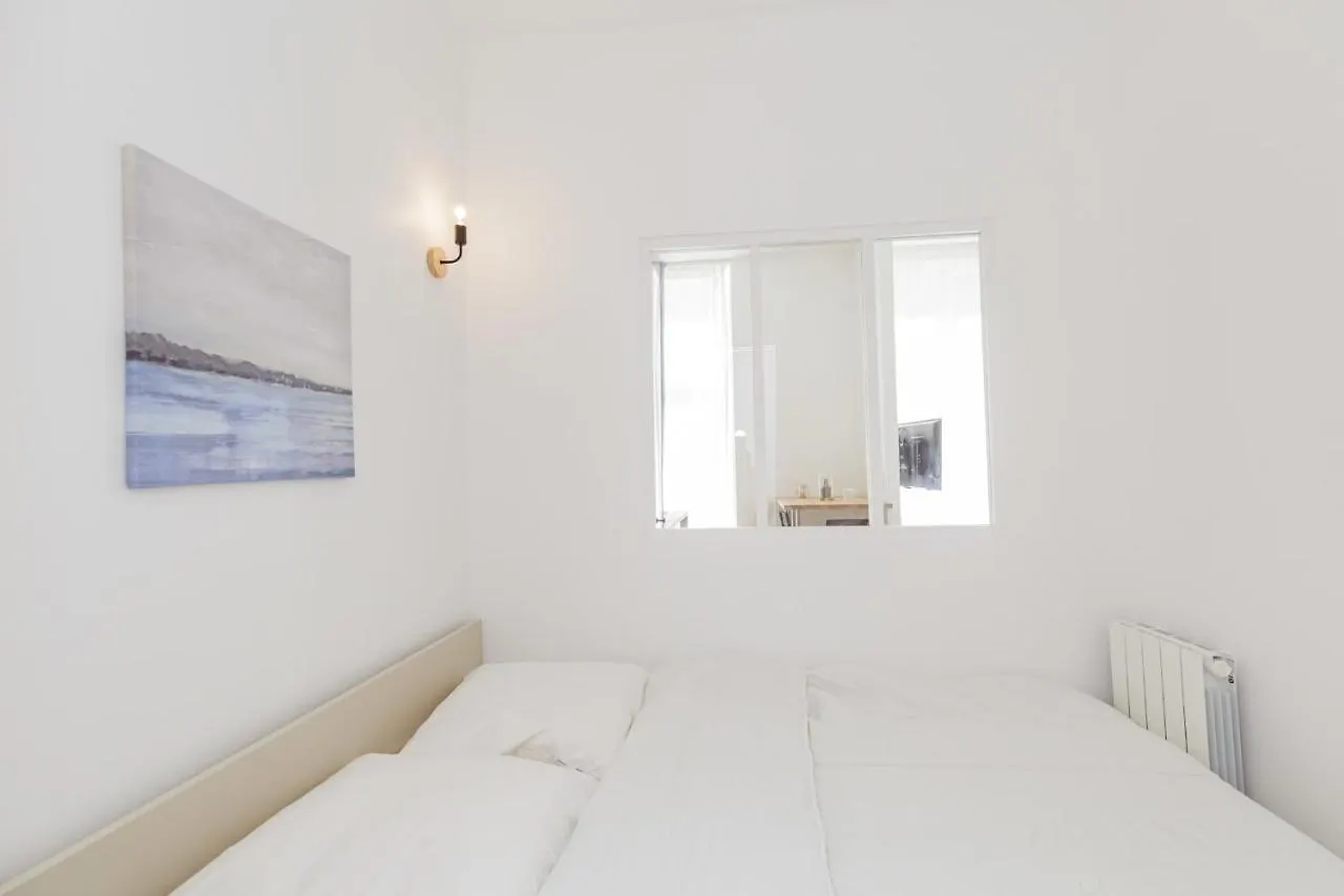 Apartment Nice 23 M Bright And Renovated Courtyard Side Paris